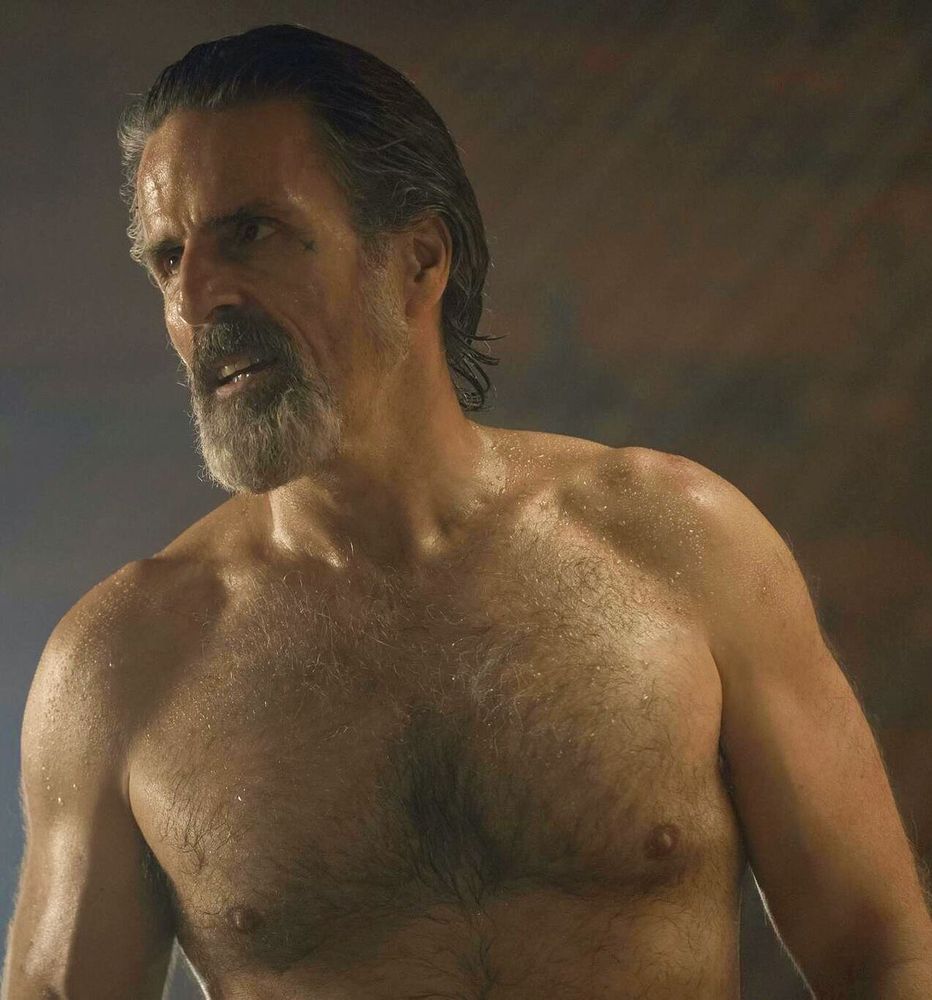 Shirtless Izzy, the positioning of the pictures makes it look as if Stede is reaching towards his boobs