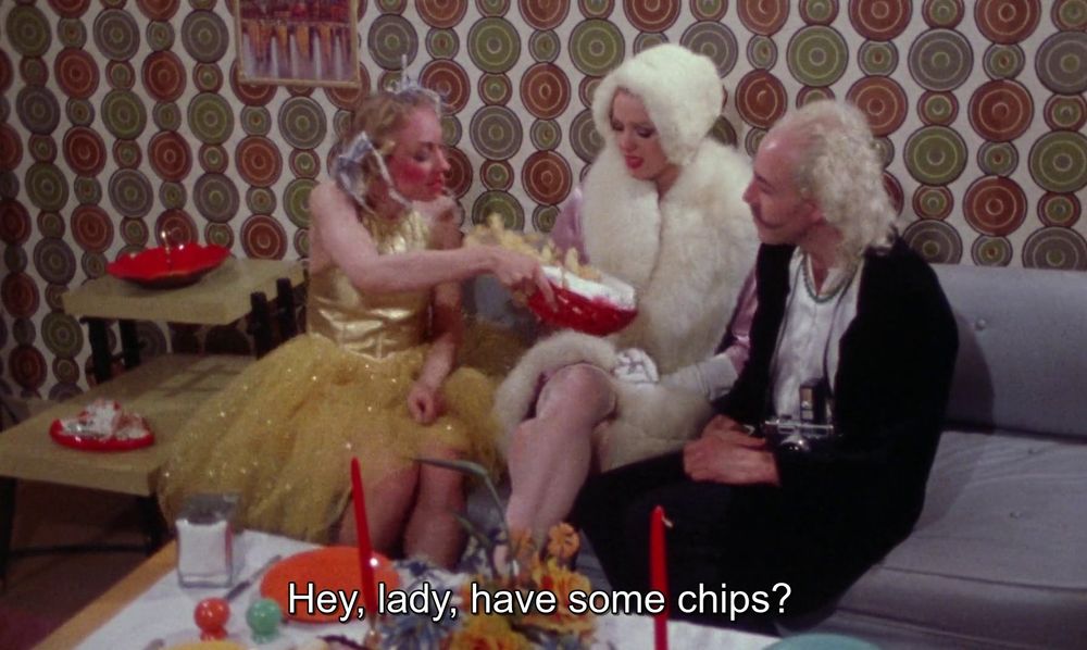 Who wouldn't want Taffy unpleasantly shoving some CHIPS in their direction?