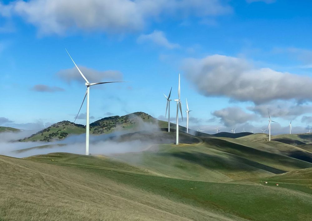 Altamont Wind Mills, SF Bay Area, from Wikipedia.