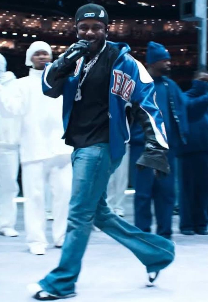 Kendrick Lamar performing Not Like Us.