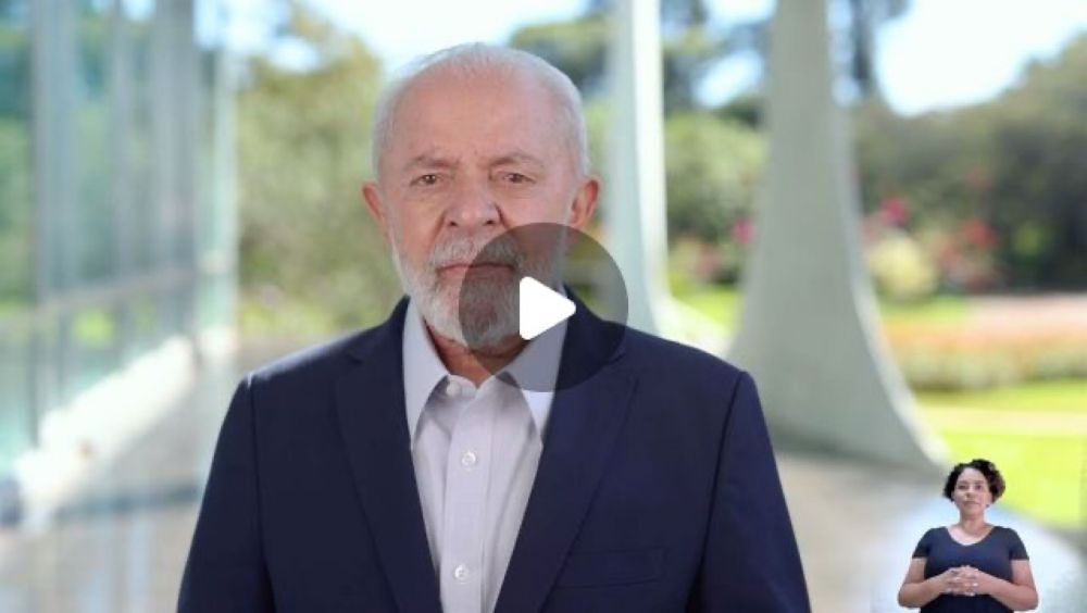 Paulo Pimenta on Instagram: "Assista à mensagem do Presidente @lulaoficial a todas as mães do Brasil. 

Um abraço em todas vocês.

🎥 Audiovisual/PR"