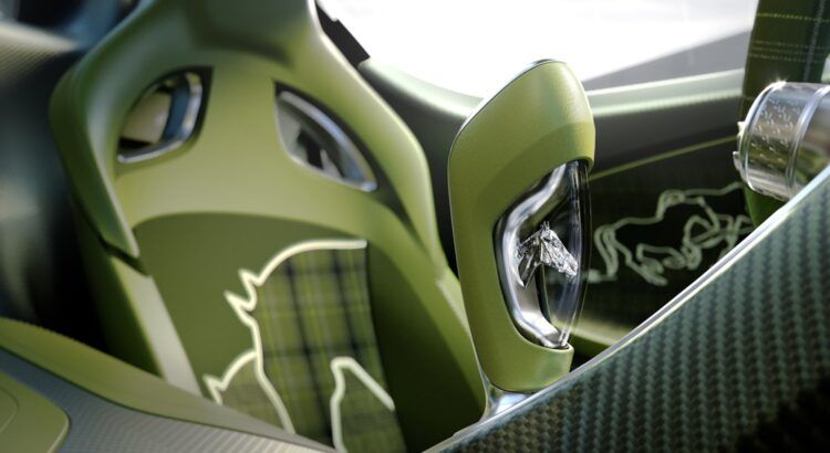 There is sufficient evidence that money can't buy taste. But should one ever need to compile a "top list", this green interior of a 15m Bugatti one-off car, full of horse kitsch and very unpleasantly green, is a strong top spot contender.