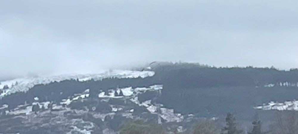 Light dusting of snow on Dublin Mountains, 6 January 