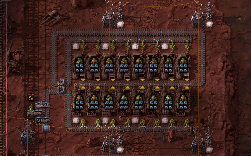 A fulgora sushi belt loop involving recyclers and a priority input on a spliter