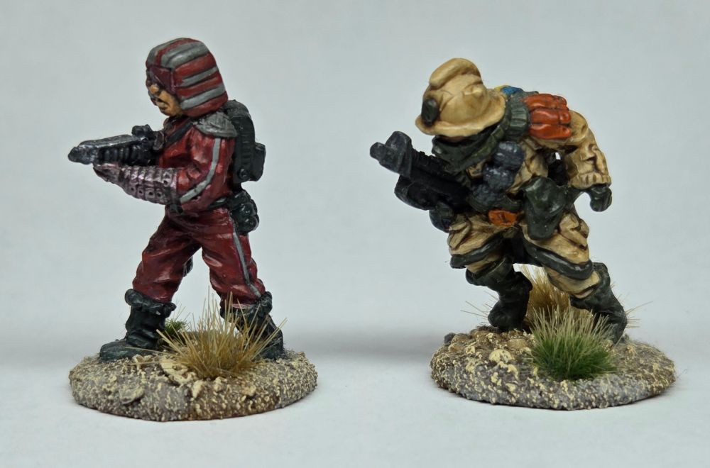 Citadel Spacefarers, left S24 Dark Disciple, right S39 Imperial Invincible Trooper. 