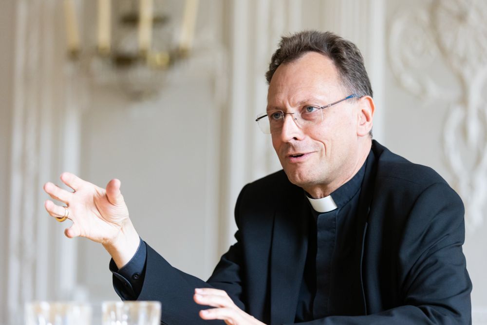 Erzbischof Herwig Gössl sprach mit Prof. Frauke Brosius-Gersdorf