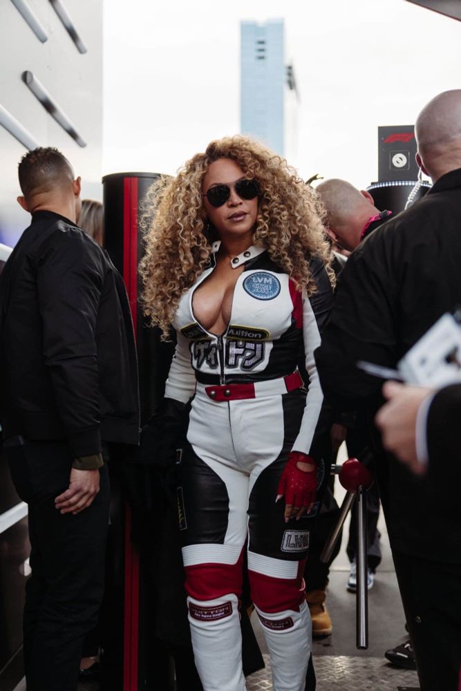 Girl Racer Beyoncé in F1 racing leathers 