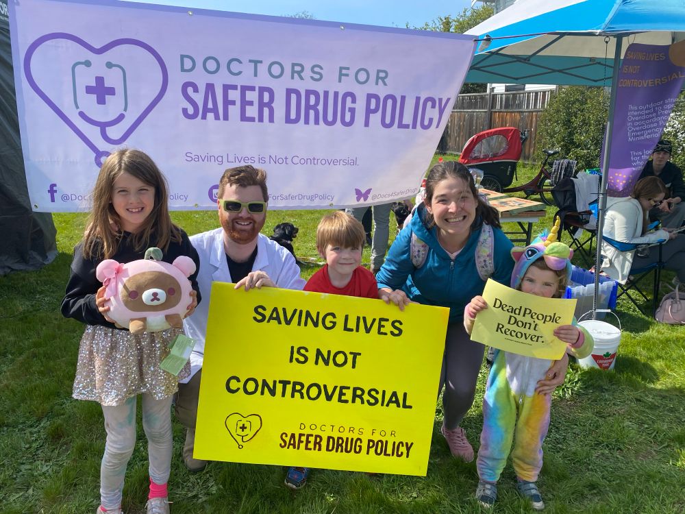 Perfectly behaved children, doing harm reduction.