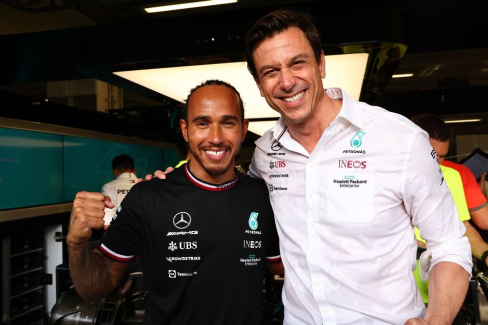 F1 - Hamilton: &quot;Foi assustador contar sobre a Ferrari para Wolff&quot;