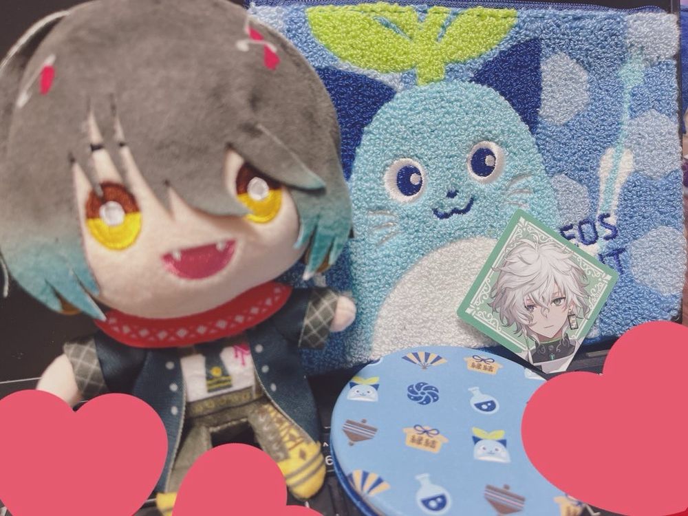 ましろのにじぬい、エデン組2.5周年グッズのまめねこポーチと鏡、にじストア3周年特典ステッカーのカゲツ