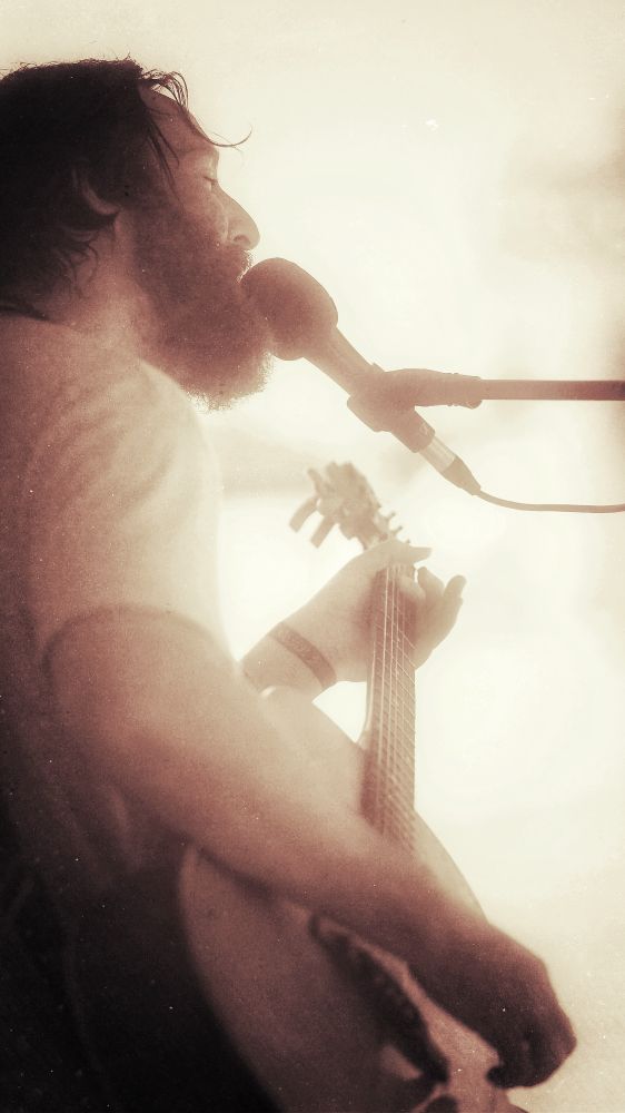 A hazy edit of my friend singing his songs. 
