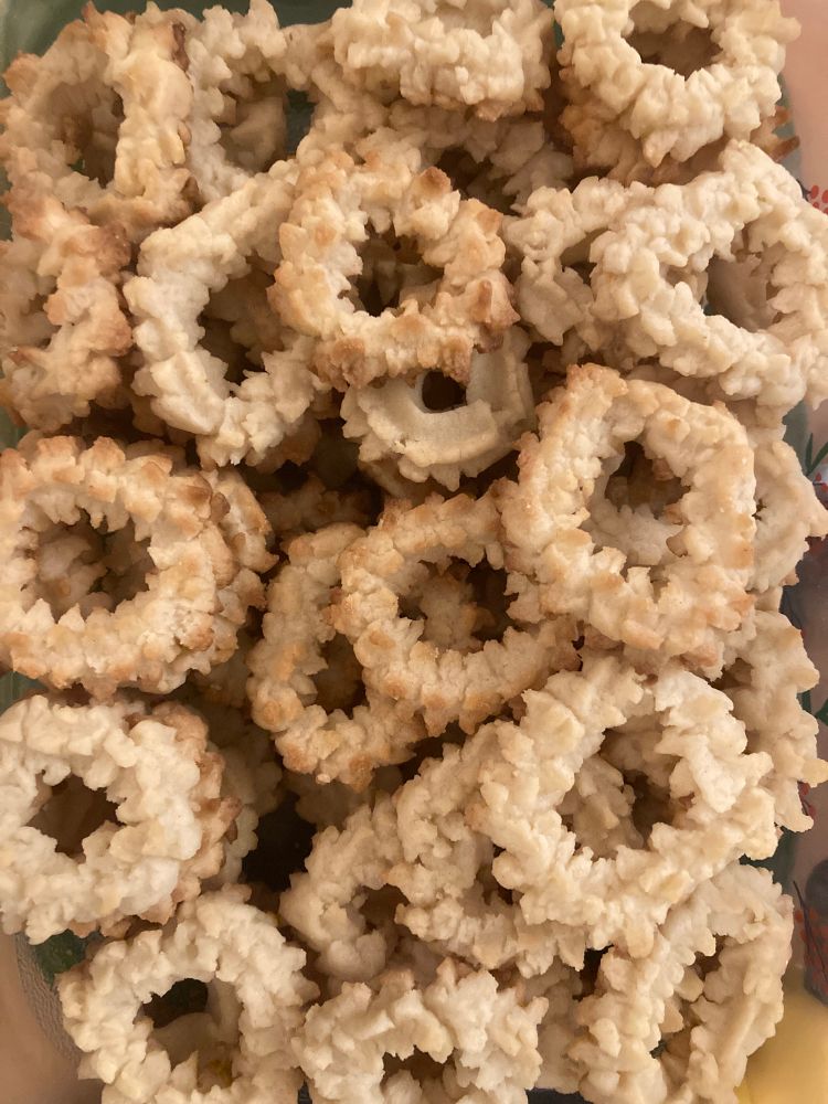 photo of a bunch of delicious spritz cookies