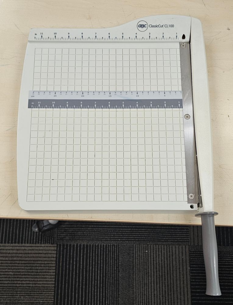 Guillotine, paper edition