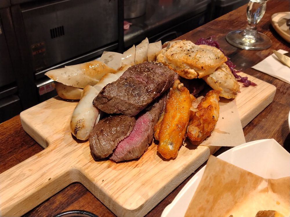 事前予約の夜のコースプランでのみに提供されるお肉。