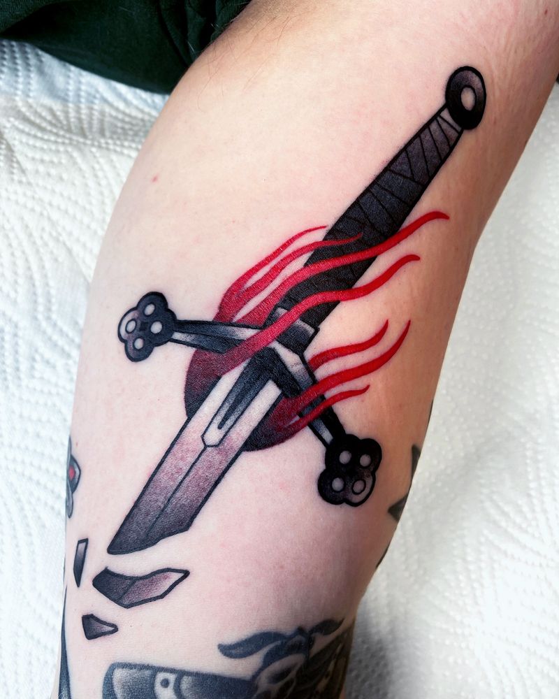 sword for nico <3
.
.
.
#blacktattoo #blacktattooart #blxckink #darkartists #onlyblackart #germantattooers #blackworkers #tattooartist 
#traditional #traditionaltattoo #blackworktattoo #blackwork #tattoo #tattoos #inked #fyp #foryoupage 

#mönchengladbach 
#saintblacktattoo