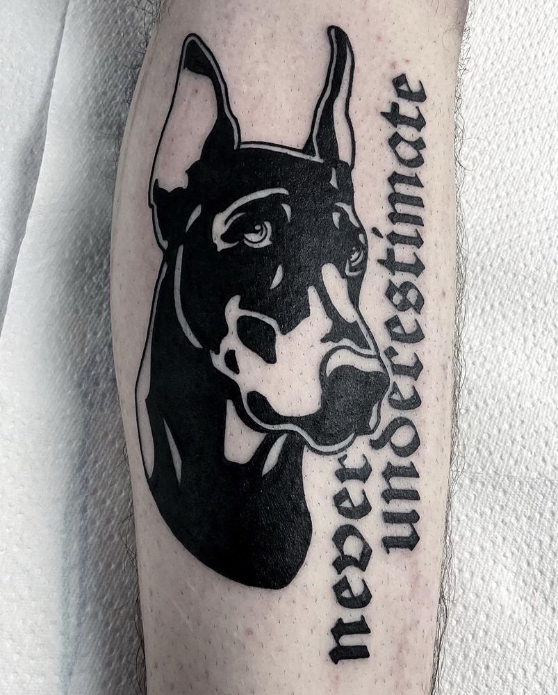 never underestimate for lukas <3
.
.
.
#blacktattoo #blacktattooart #blxckink #darkartists #onlyblackart #germantattooers #blackworkers #tattooartist 
#traditional #traditionaltattoo #blackworktattoo #blackwork #tattoo #tattoos #inked #fyp #foryoupage 

#mönchengladbach 
#saintblacktattoo