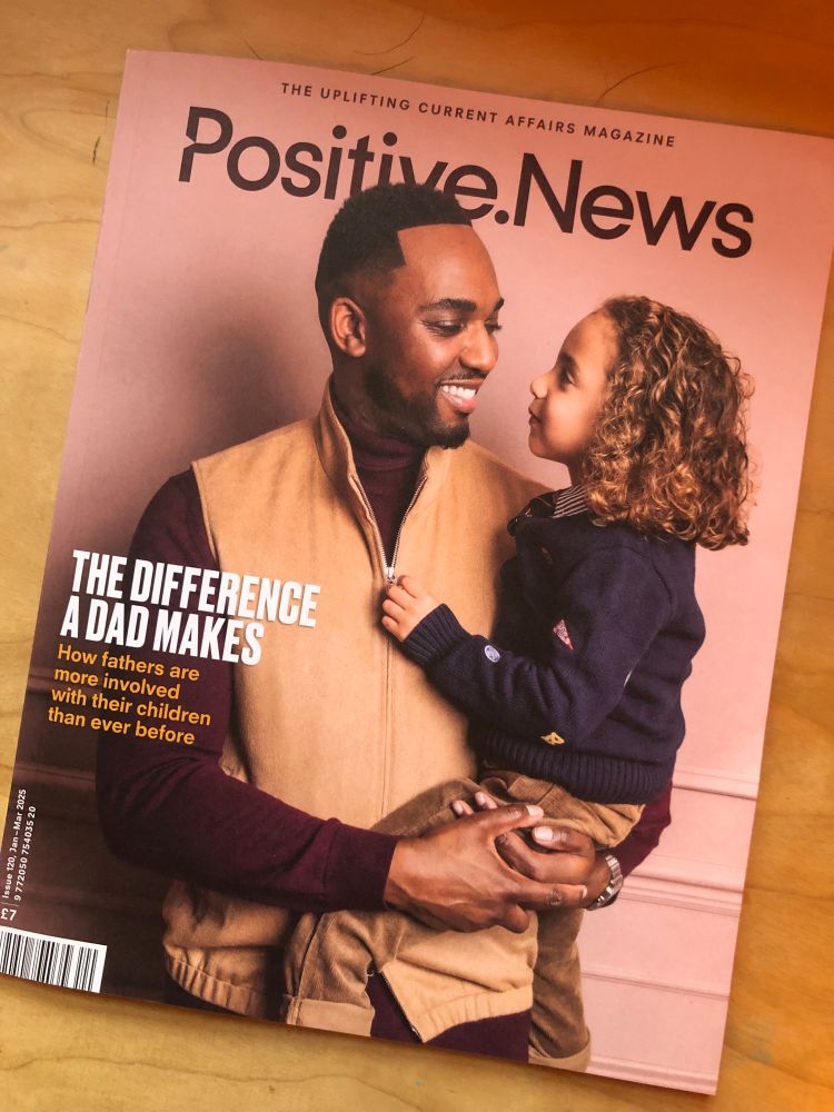 Cover of current issue of Positive News magazine 