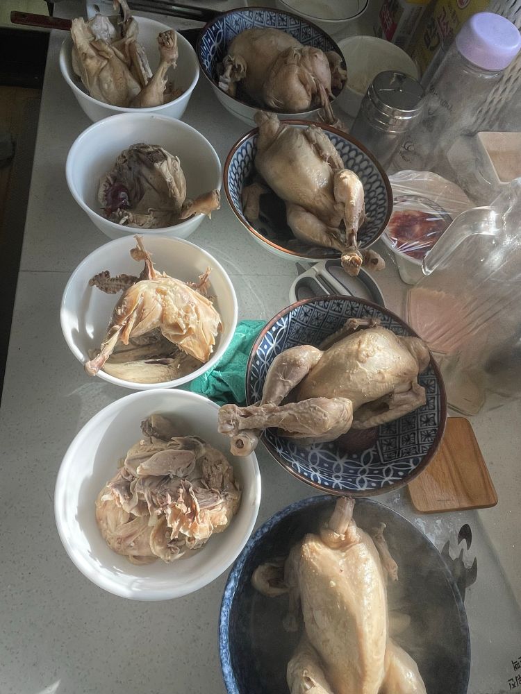 반마리 4그릇, 700g 한마리 4그릇