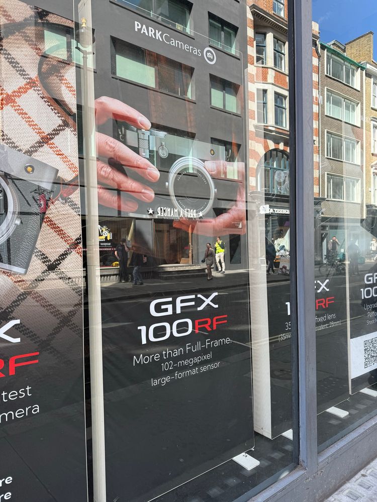 Parks Cameras Shop Window.
Fujifilm GFX 100 RF display.
More then Full-frame.
102-megapixel large format sensor.