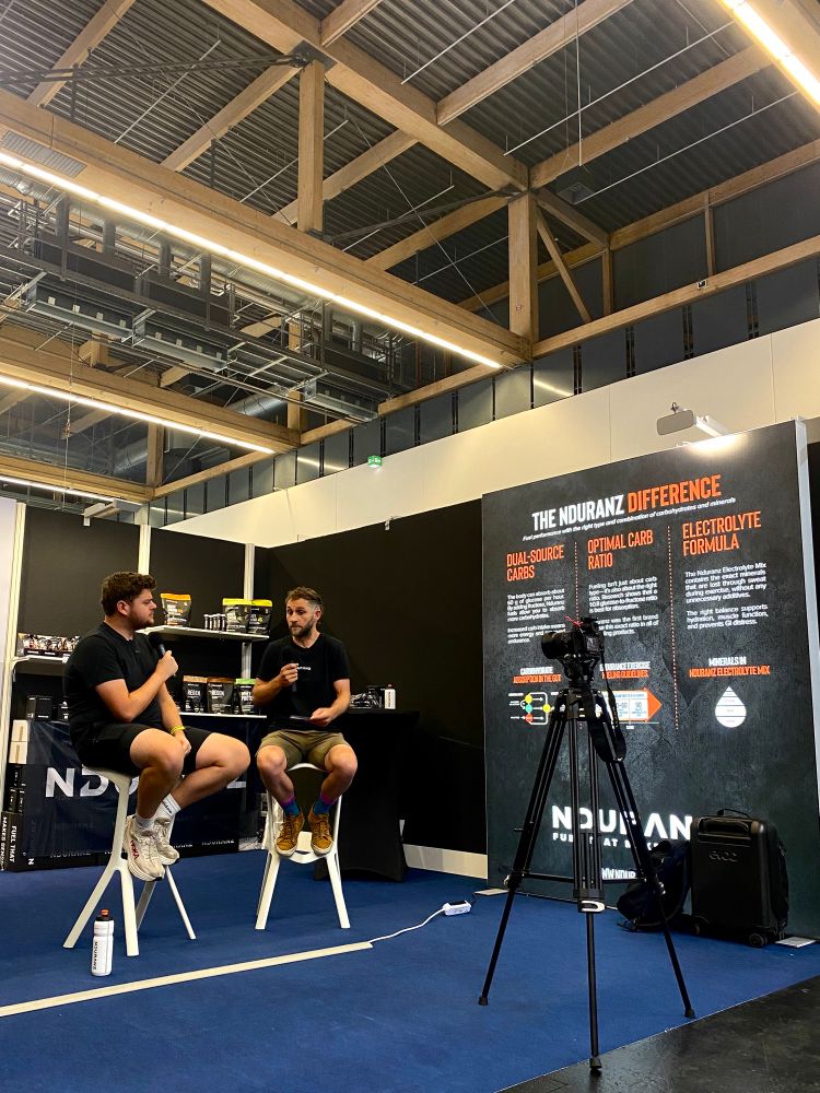 Benji Naesen recording the Ndruanz live podcast 