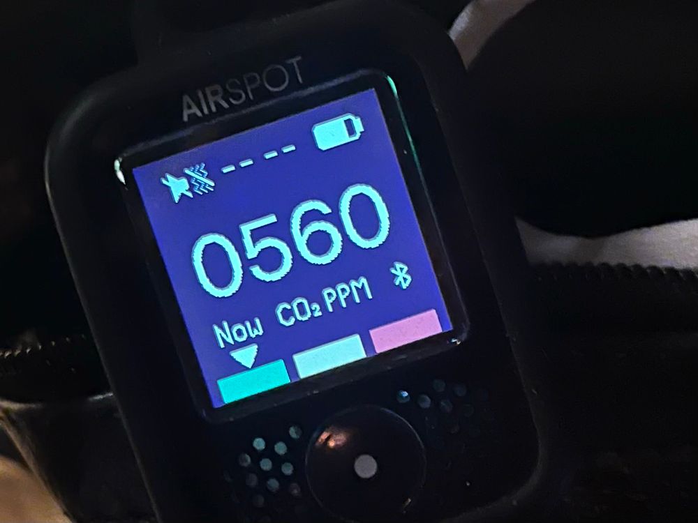 CO2 monitor reading 560ppm