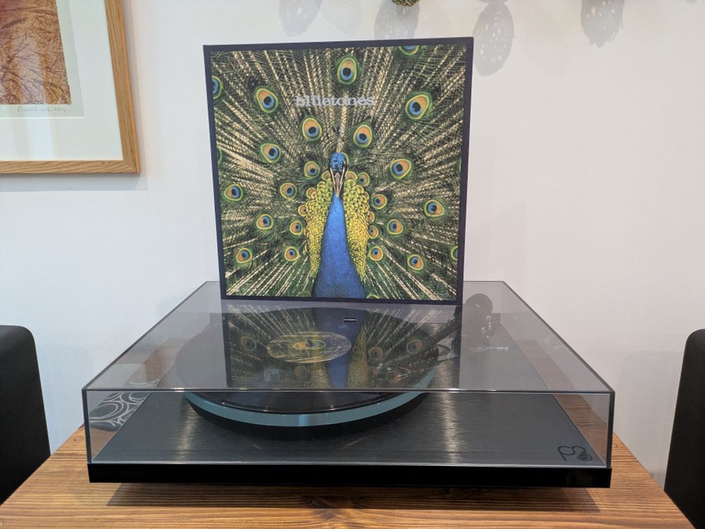 The Bluetones Expecting To Fly spinning on a Rega Planar 3 RS 