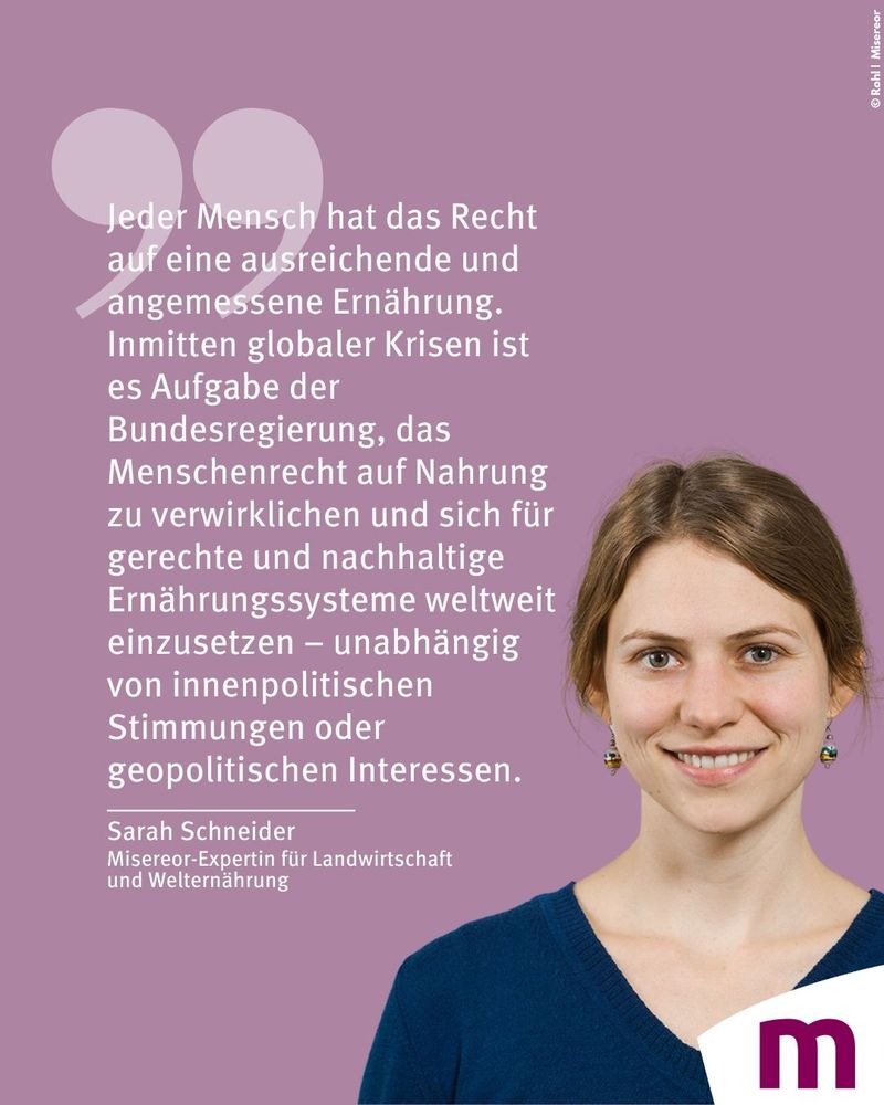 Gestern trafen wir uns mit über 50 NGO-Vertreter*innen vor der #PolitikGegenHunger Konferenz in Berlin, um ein starkes Zeichen zu setzen: Das Recht auf Nahrung muss weltweit gelten. Nur mit politischem Willen und menschenrechtlichem Handeln ist eine Welt ohne Hunger möglich.