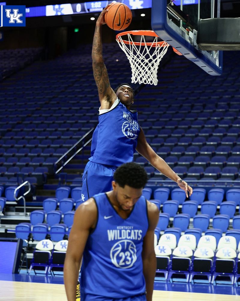 Brandon Garrison dunking in Rupp Arena.