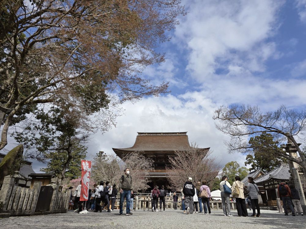 金峯山寺蔵王堂の正面の写真