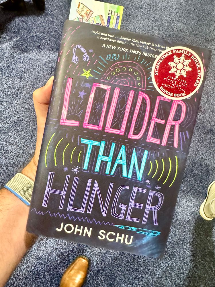 Book cover of Louder than Hunger