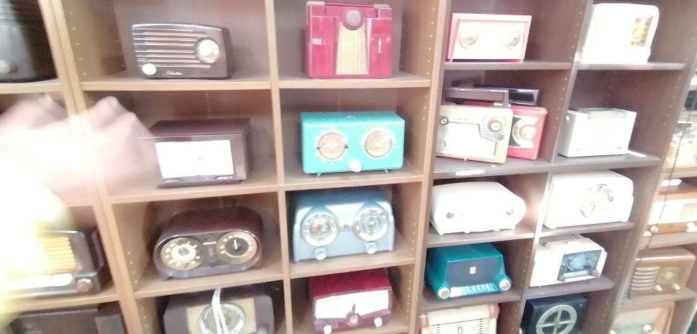 海外製の古いラジオ