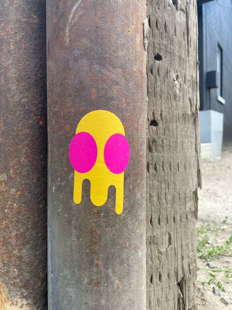 Melting ghost, yellow, big magenta eyes