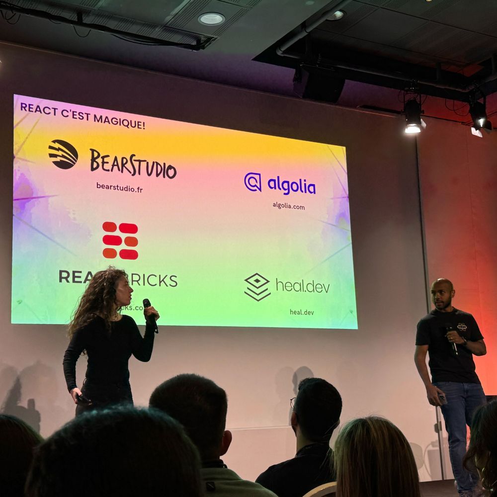 intro de React Paris avec slide de presentation des sponsors