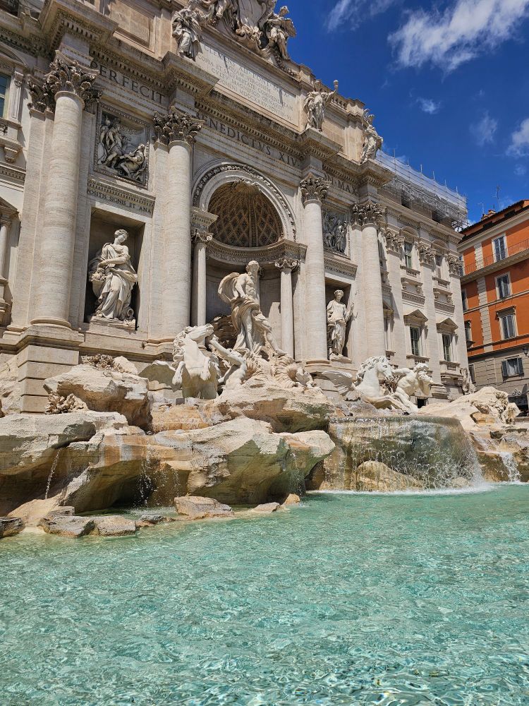 Fountain seen from the side