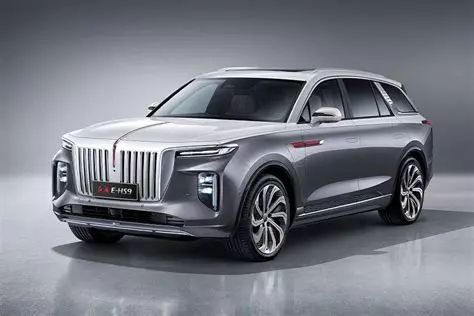 Bilde av Hongqi elbil, som er stor og klumpete, stygg bil