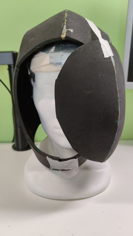 Helmet base made from foam with cut out for a face platr