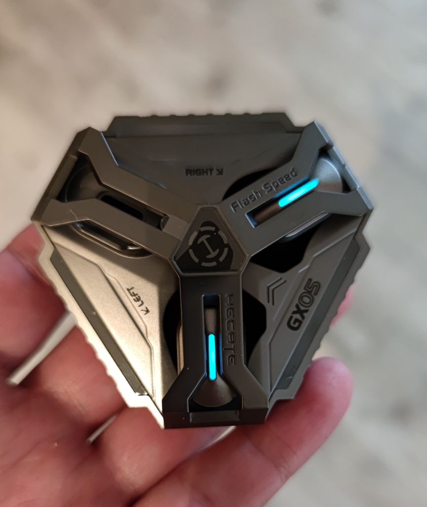 Image of the metal carry case of the Edifier Hecate GX05