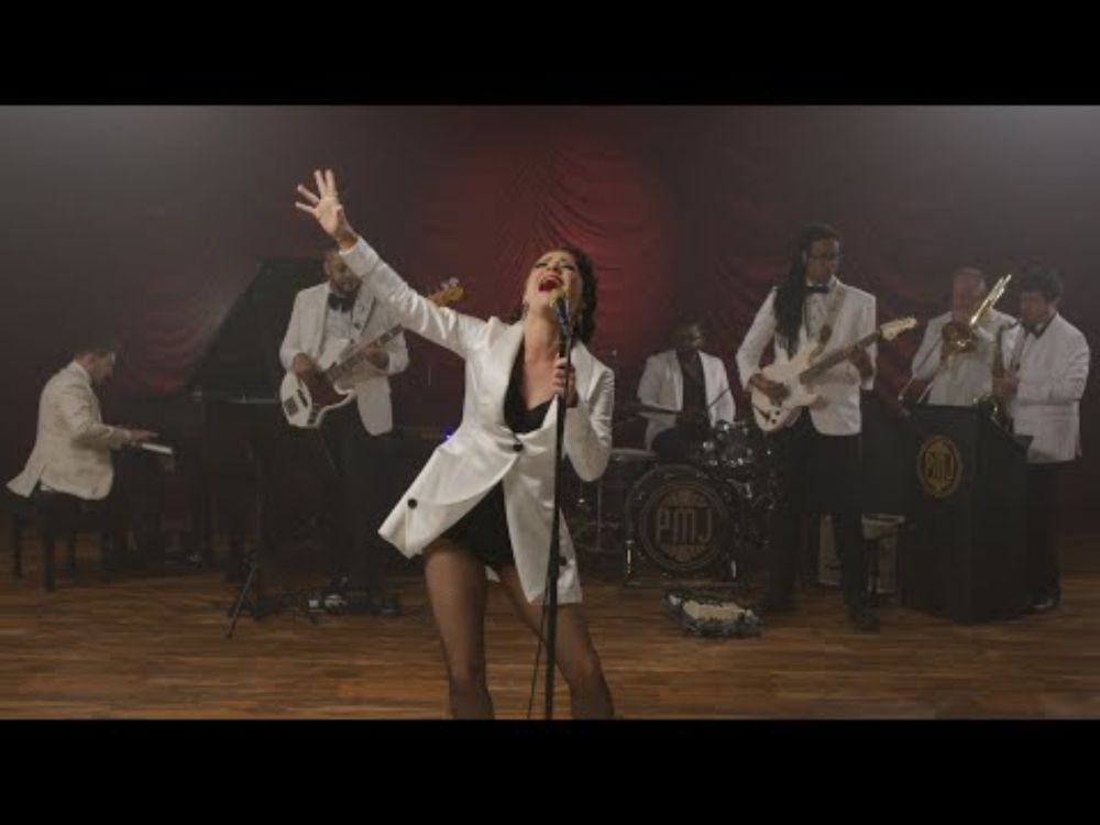 Barracuda - Heart (1970s James Bond Style Cover) ft. Kyndle Wylde