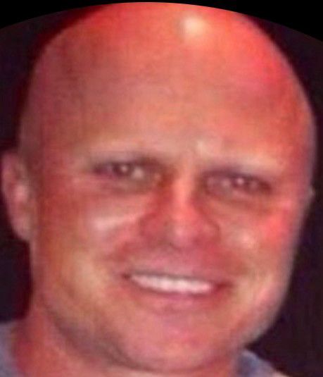 self-sucking world champion doing his best to look like he doesn't have 6 bodies in his freezer