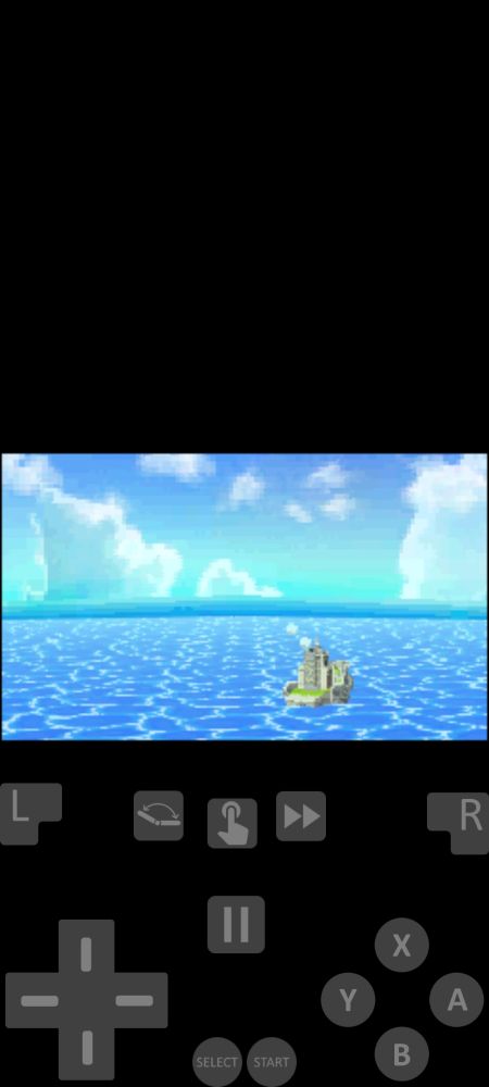 Captura del vídeojuego The legend of Zelda: Phantom Hourglass, emulado en móvil. Se ve el mar hasta la línea de horizonte y un cielo azul salpicado con nubes. En el mar, el barco de Linebeck navega de espaldas al espectador 