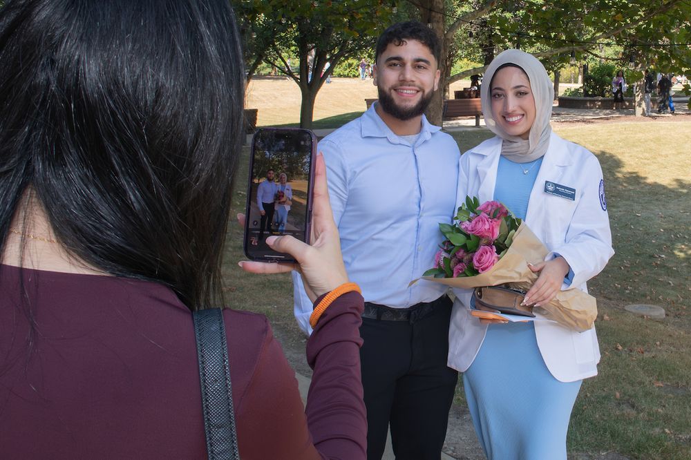 Congratulations to our College of Pharmacy and Chicago College of Optometry students who received their clinical white coats during Saturday’s annual White Coat ceremony!