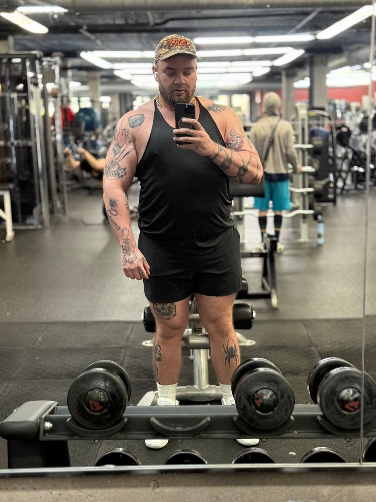 a pic of me in the gym