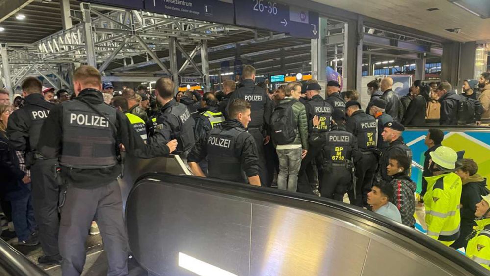 S-Bahn-Kollaps: Chaos rund um die Wiesn - Bahnsteige gesperrt