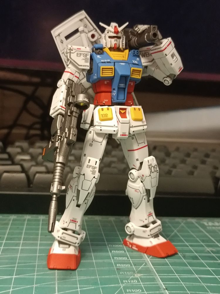 A front on picture of a model kit based on the rx78-2 from gundam