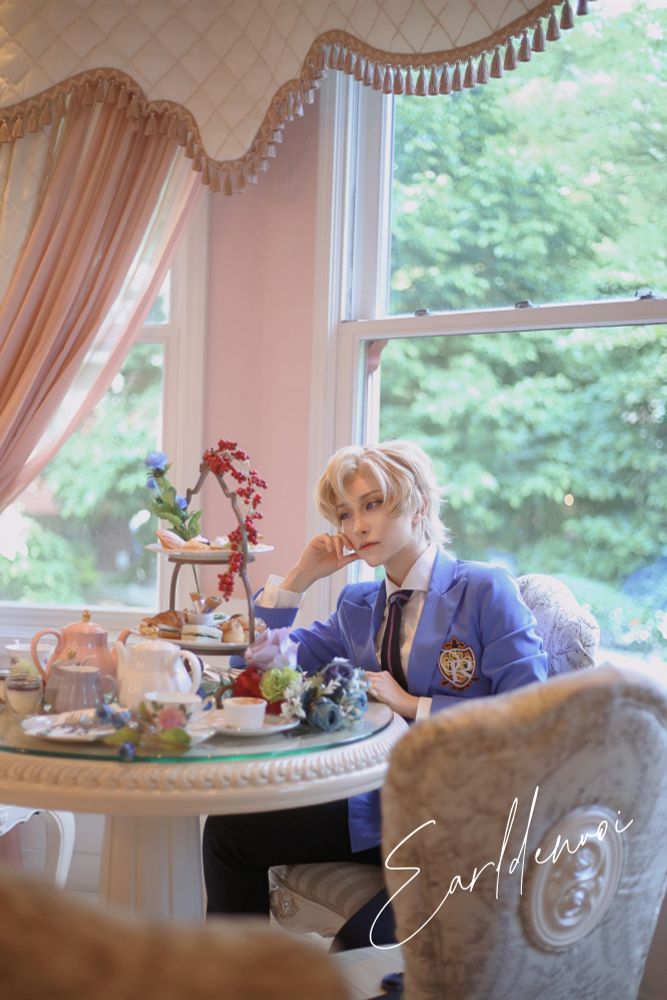Earldenvoi cosplays Tamaki Suoh with afternoon tea pastries and tea