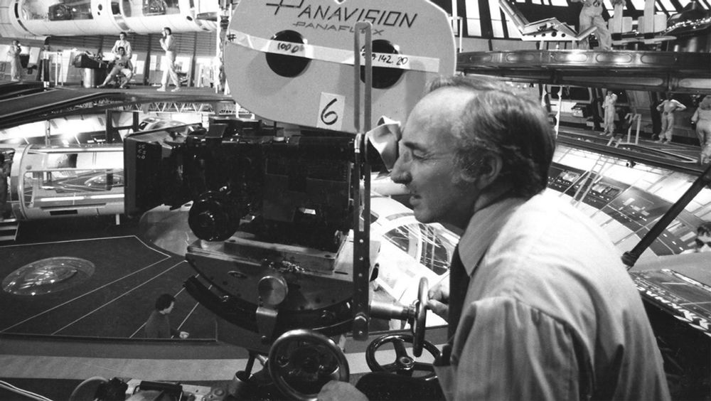 Alec Mills, Cinematographer on ‘The Living Daylights’ and ‘Licence to Kill,’ Dies at 91