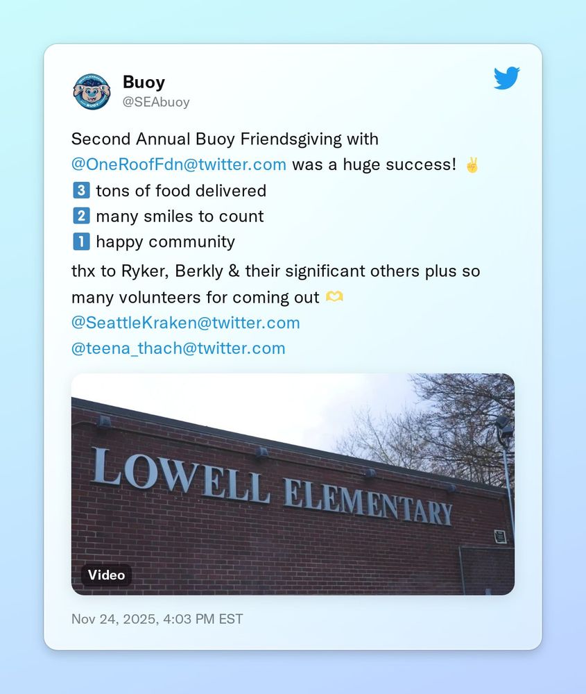 Second Annual Buoy Friendsgiving with @OneRoofFdn  was a huge success! ✌️
3⃣ tons of food delivered
2⃣ many smiles to count 
1⃣ happy community 

thx to Ryker, Berkly &amp; their significant others plus so many volunteers for coming out 🫶 @SeattleKraken @teena_thach https://t.co/rY0TX7M2mp