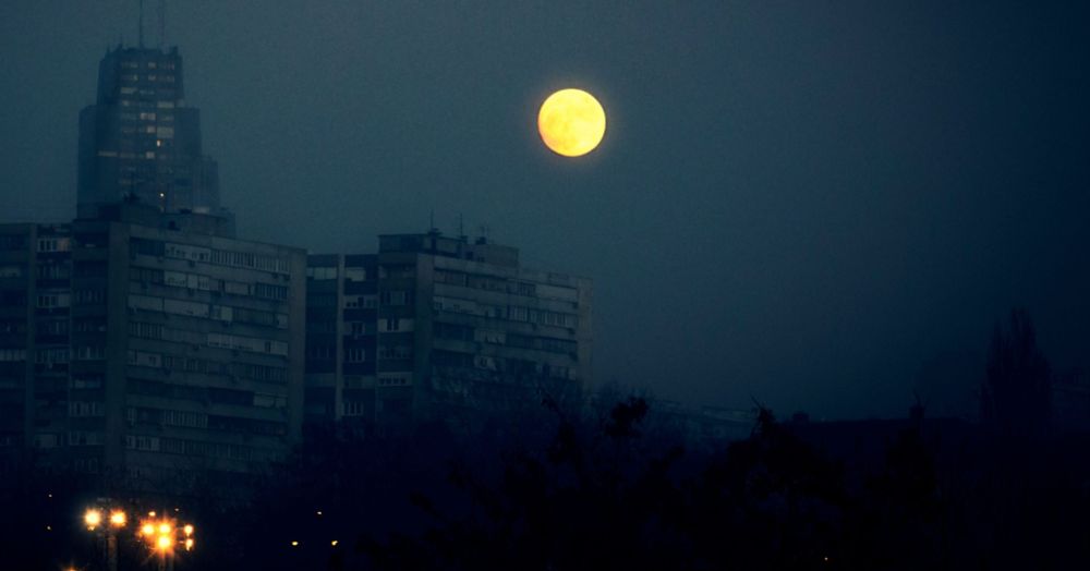 Bulan Purnama Super dan Okultasi Saturnus