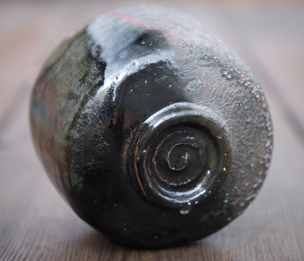 Kodai of the chawan with spiral detail.