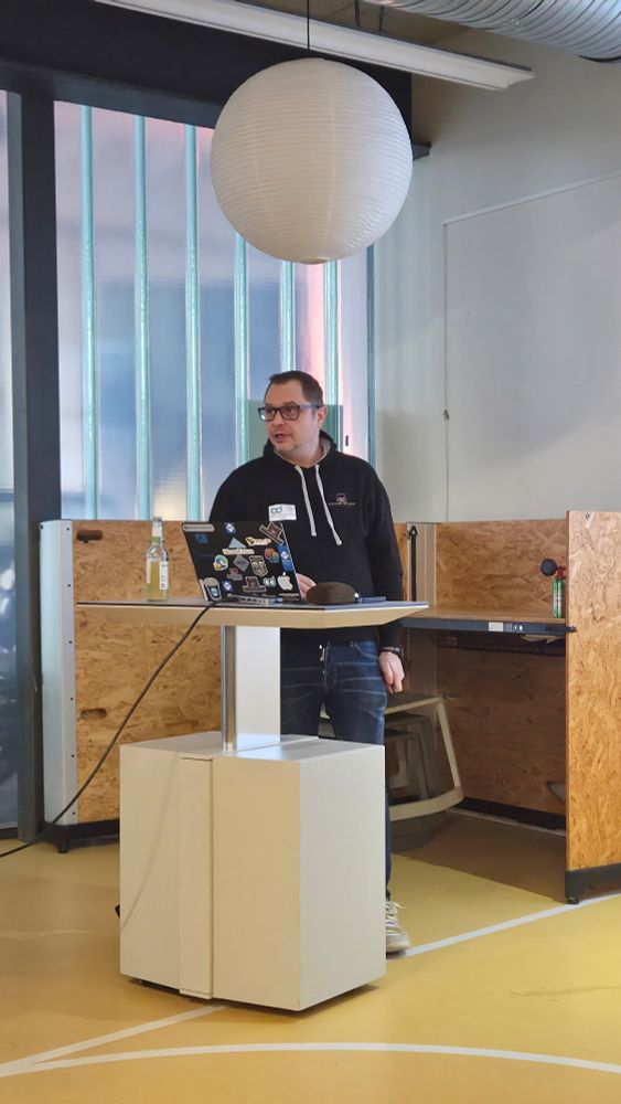 Joery taking stage for his session at CollabDays Bremen